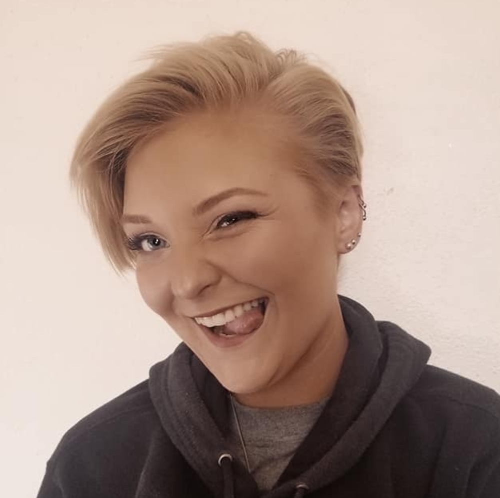 Meet your Posher, Sierra